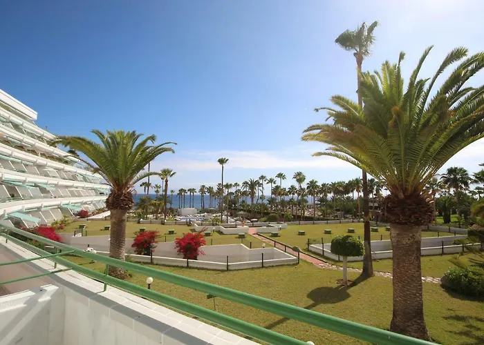 Luxury In First Line With Pool Апартаменты *