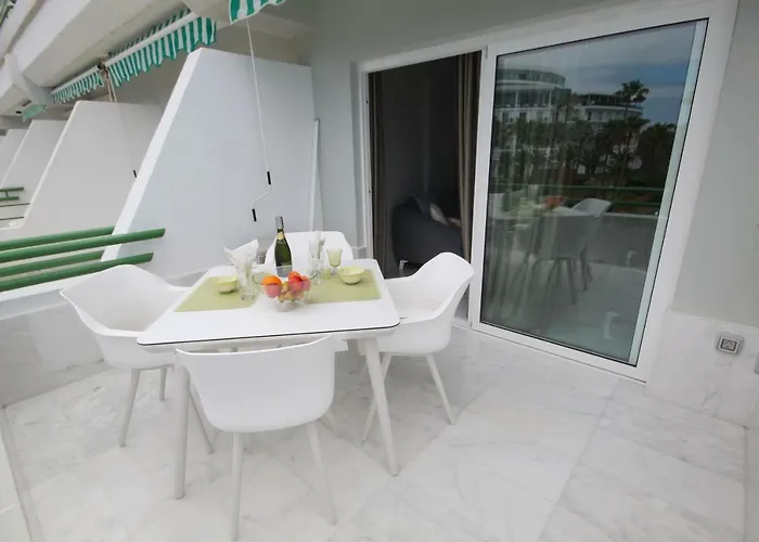 Luxury In First Line With Pool *