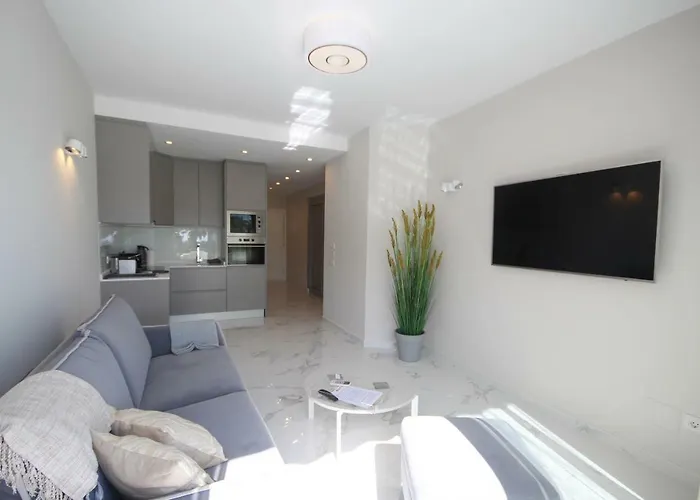 Luxury In First Line With Pool Apartment