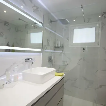 Luxury In First Line With Pool Апартаменты Адехе