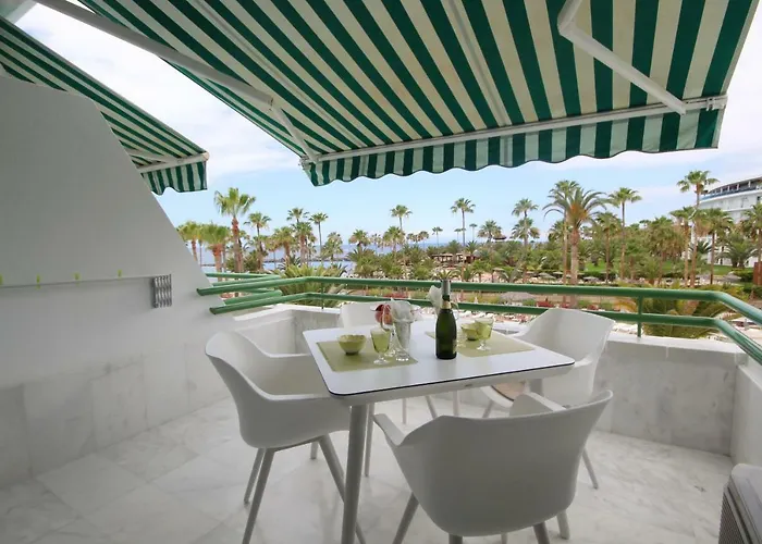 Διαμέρισμα Luxury In First Line With Pool